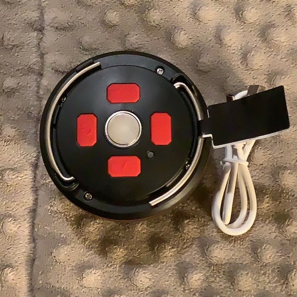 Hyper Tough 500-Lumen LED Rechargeable Portable Work Light with Speaker NWT - Picture 2 of 10